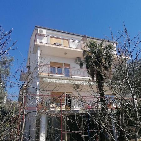 Apartments Olgi - Free Parking Цриквеница Экстерьер фото